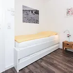 Deichkinder 卡罗利嫩西尔